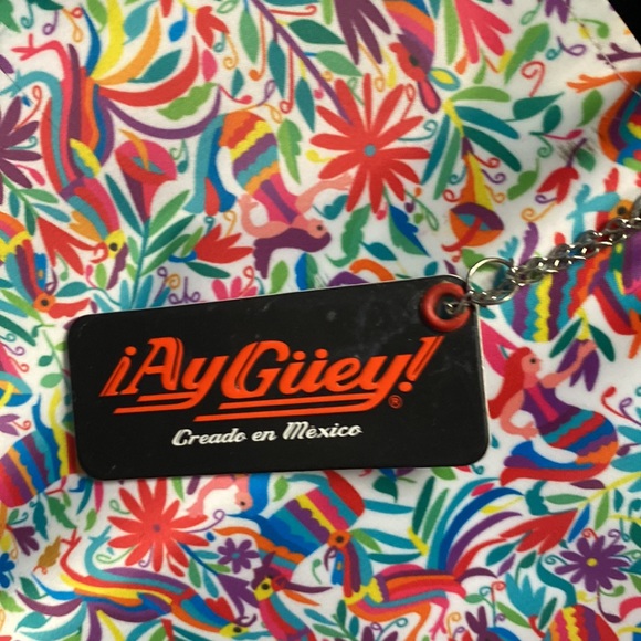 Very bright and fun women’s wallet - large.  Never used with tags. - Picture 5 of 6